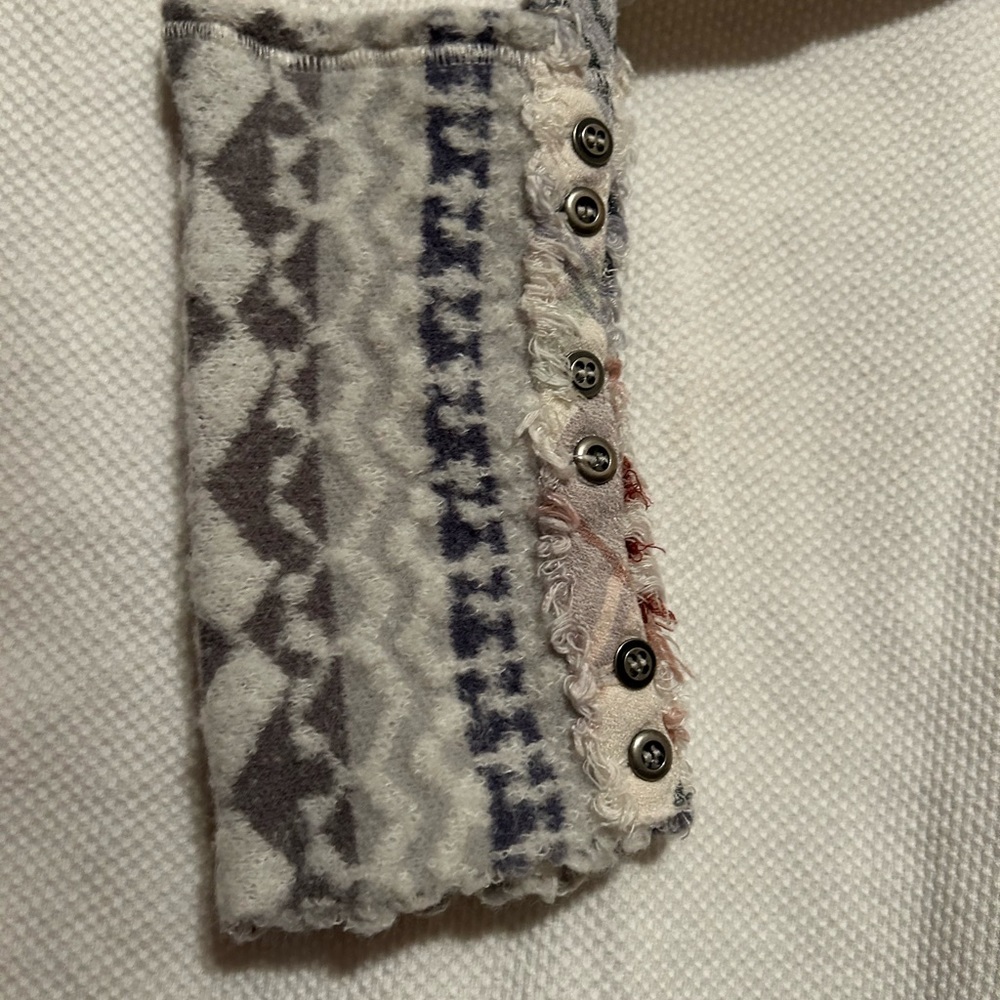 We the free long sleeve shirt with sleeve detail size medium - Picture 3 of 4